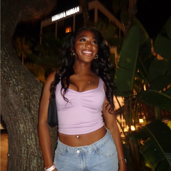 Sony Cyber-shot Dsc-w650! comes with charger, SD card adaptor, and SD card. - Picture 4 of 6